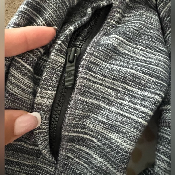 Lululemon Hooded Define Jacket - Picture 5 of 6